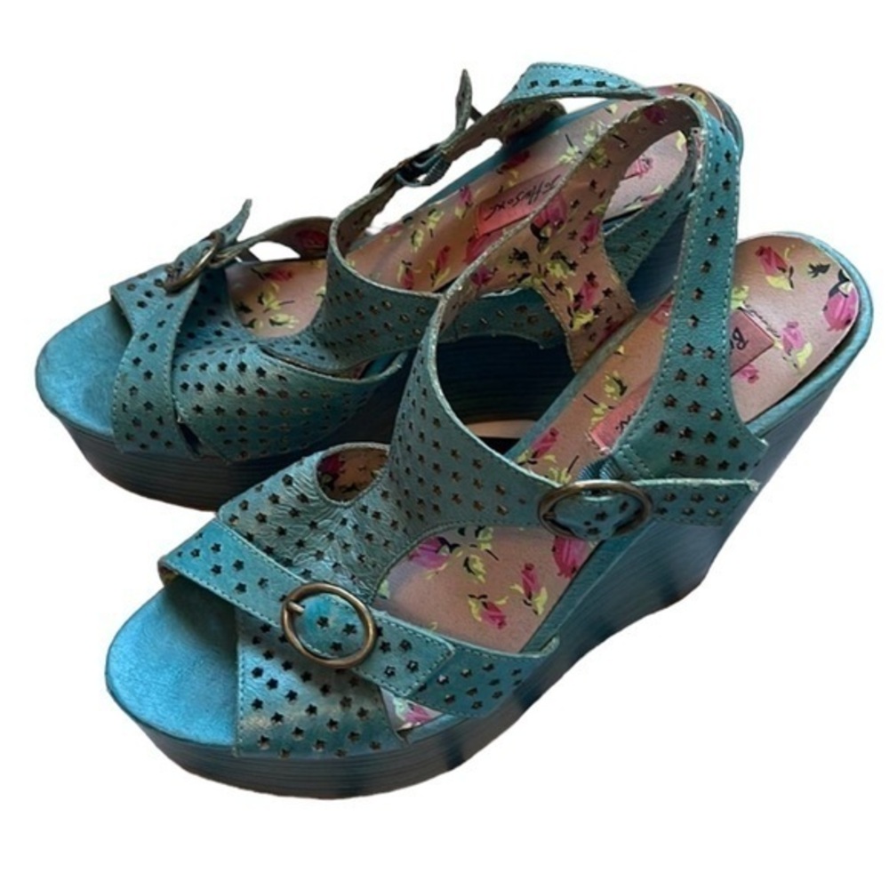 Betsey Johnson Calico Platform Leather wedge Sandal